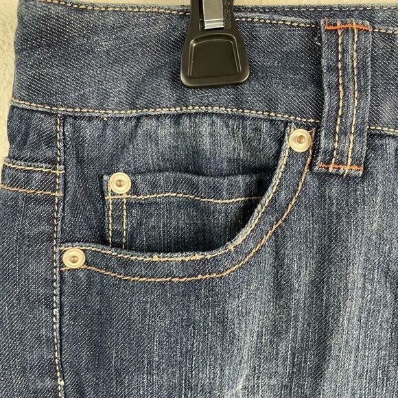 NWT Liz Claiborne Denim Cropped Pnats Size 10 - Picture 3 of 9